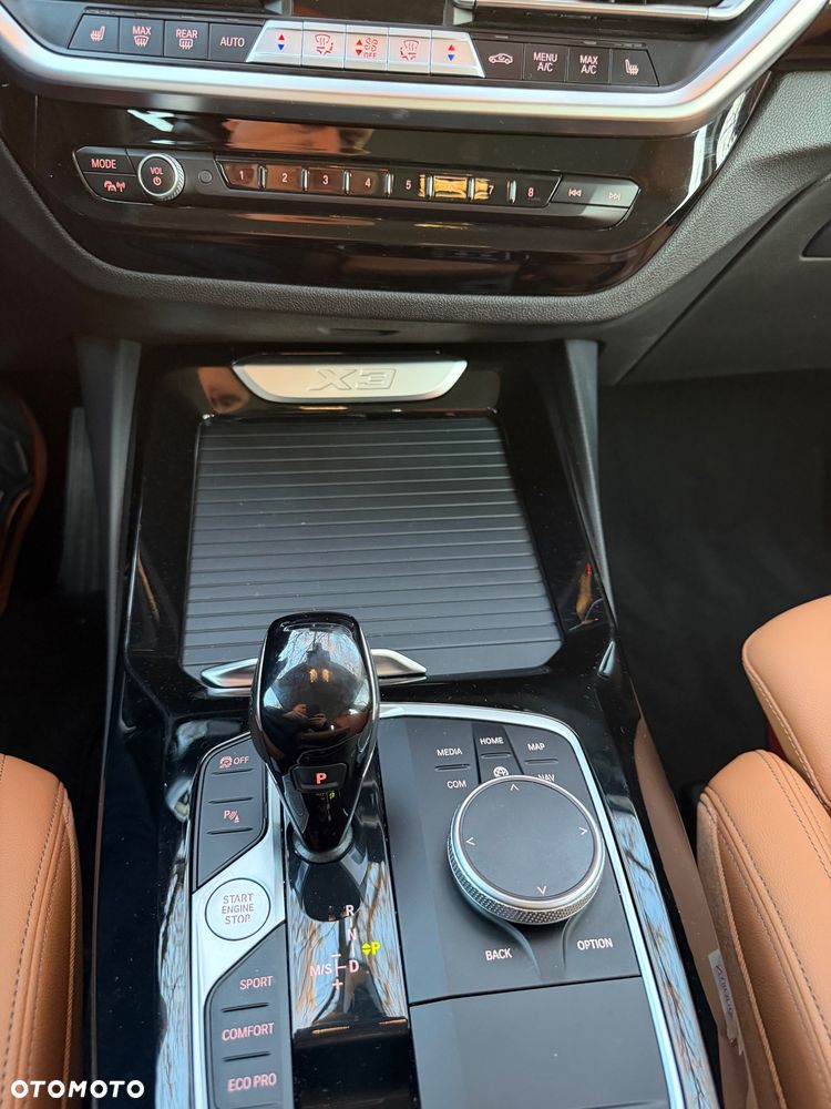 BMW X3 xDrive20i mHEV - 15