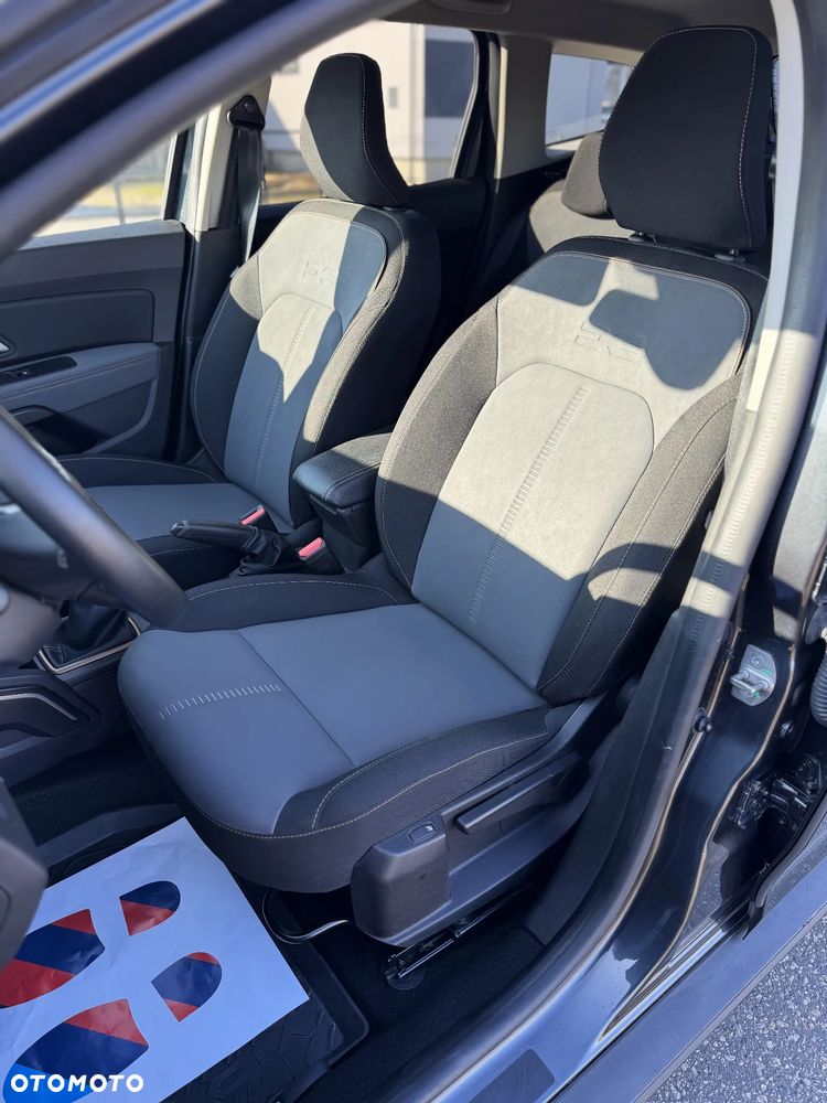 Dacia Duster 1.3 TCe SL Extreme - 32