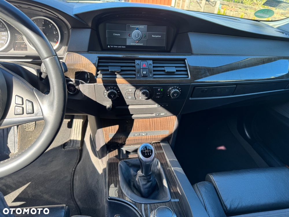BMW Seria 5 530i - 7