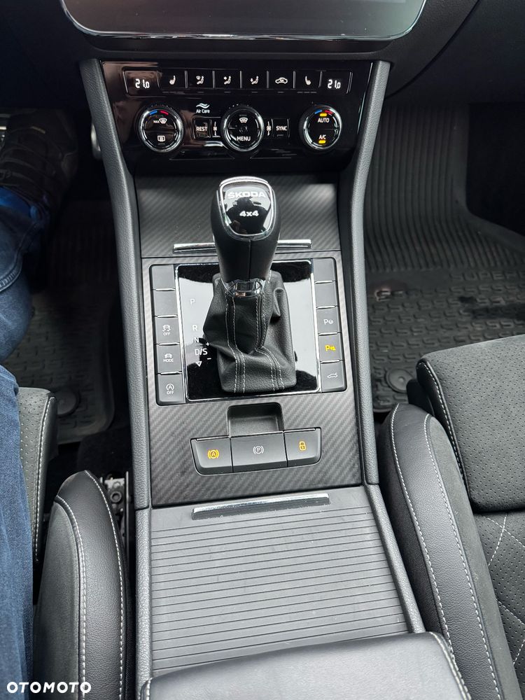 Skoda Superb 2.0 TSI 4x4 Sportline DSG - 20