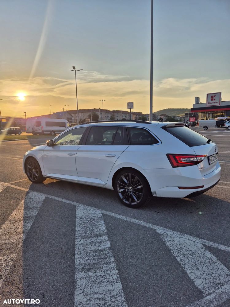 Skoda Superb 2.0 TDI DSG Ambition - 6