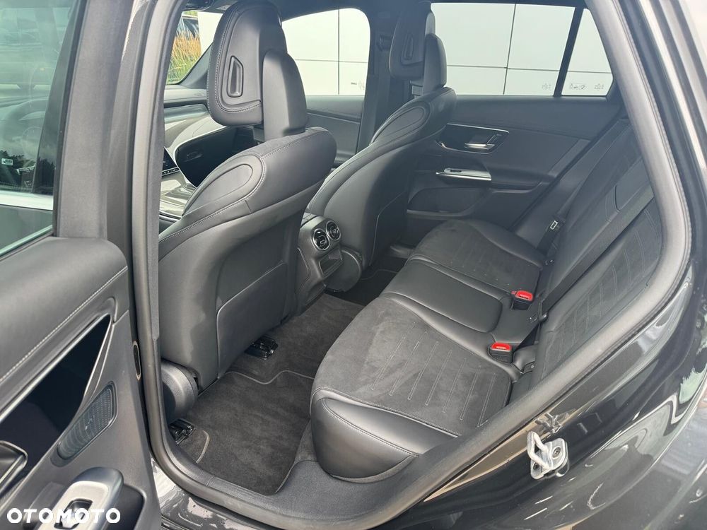 Mercedes-Benz GLC - 31