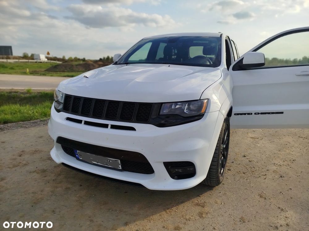 Jeep Grand Cherokee - 14
