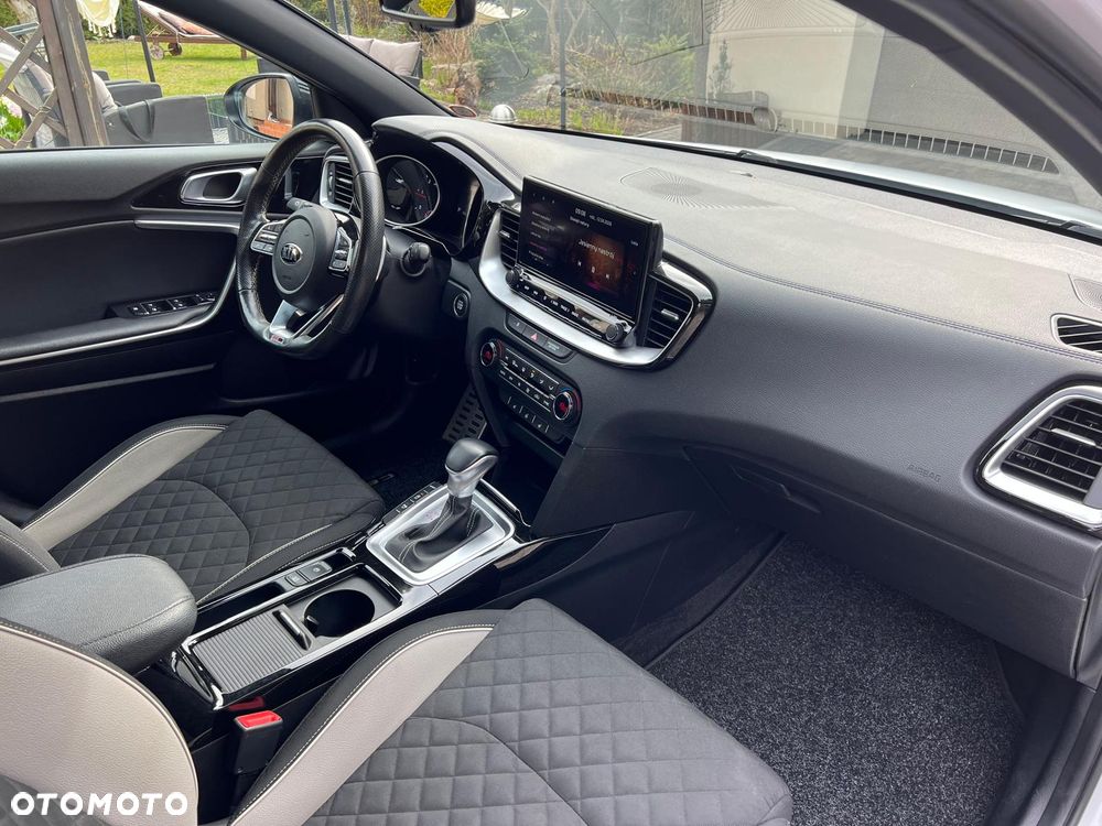 Kia Ceed 1.6 CRDi DCT GT Line - 30