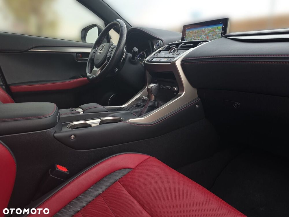 Lexus NX 300h F Sport AWD - 29