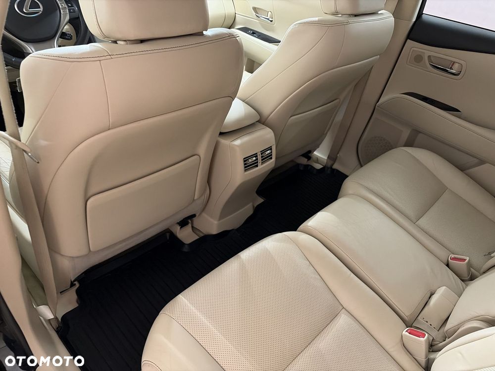 Lexus RX - 11
