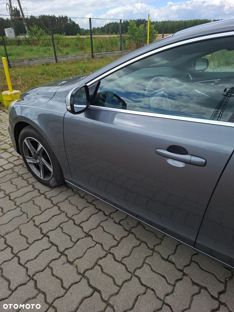 Volvo V40 D4 Drive-E R-Design Momentum - 8