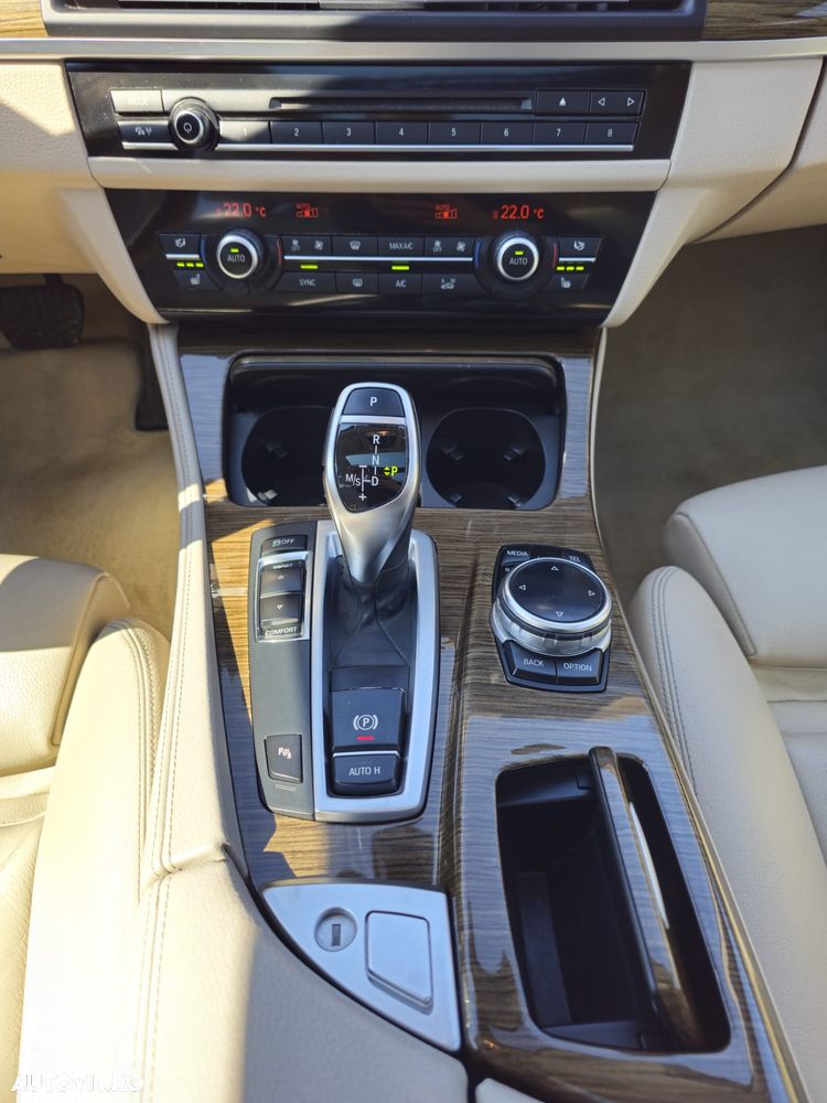 BMW Seria 5 525d Sport-Aut. Modern Line - 13