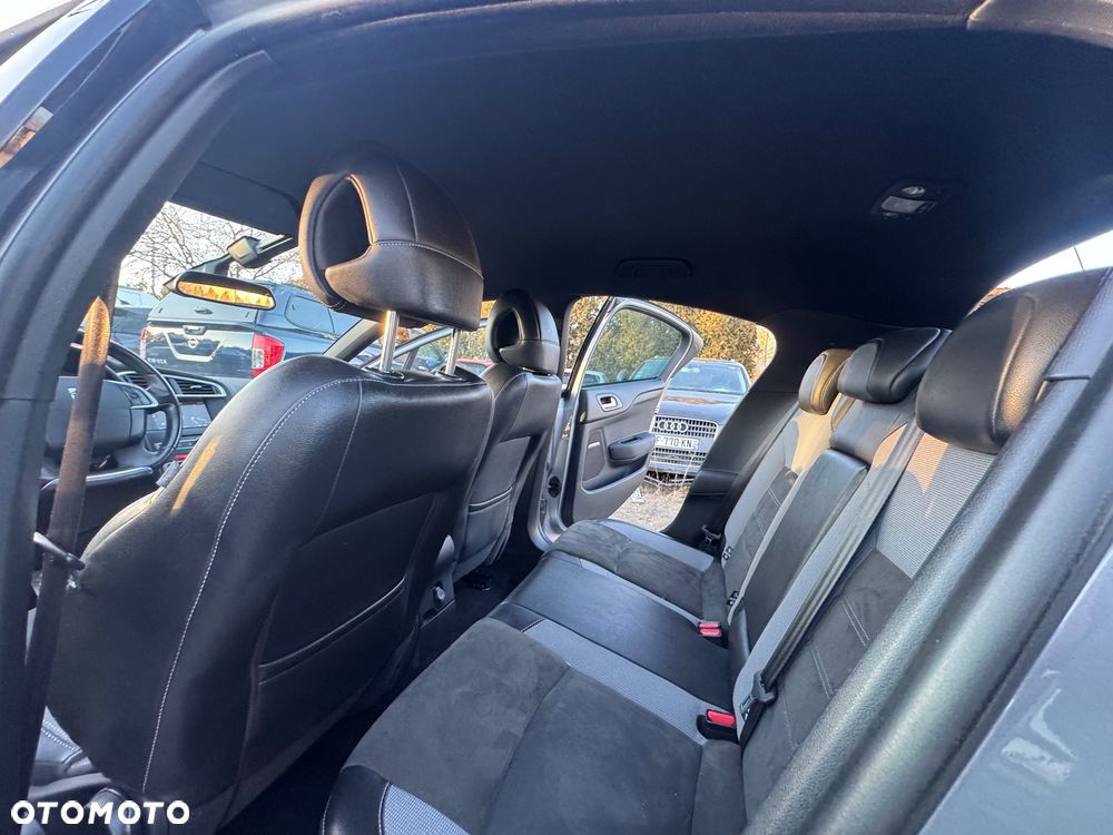 Citroën DS4 Cross 1.6 BlueHDi Be Chic S&S EAT6 - 12