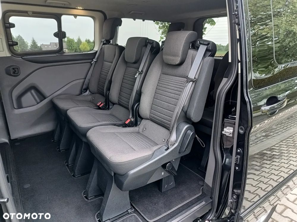Ford Tourneo Custom 2.0 EcoBlue L1 Titanium - 11