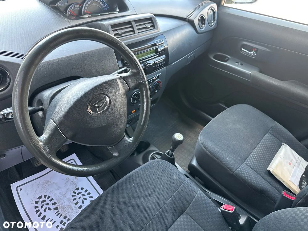 Daihatsu Materia - 22