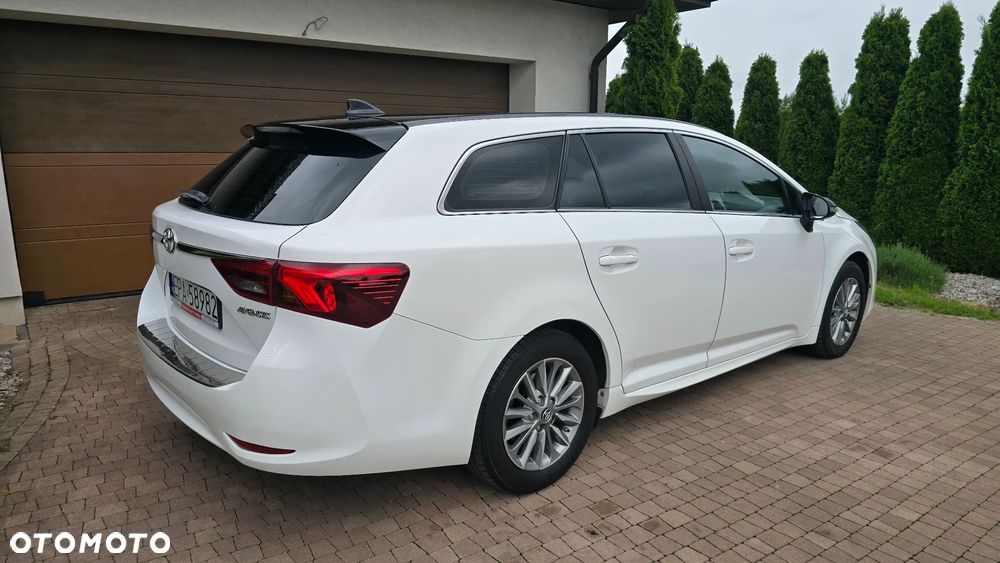 Toyota Avensis - 11