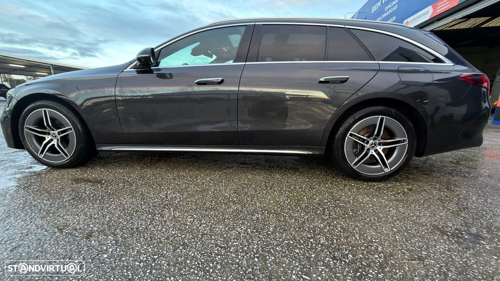 Mercedes-Benz E 300 Standard - 1