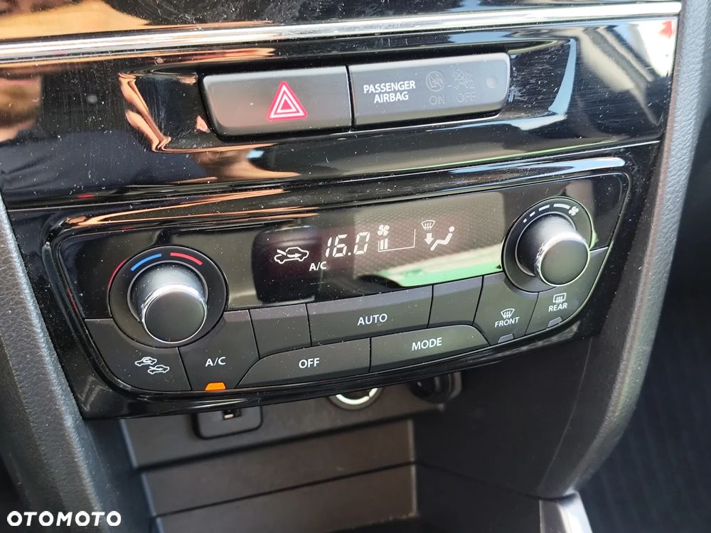 Suzuki Vitara 1.4 Boosterjet SHVS Premium 2WD - 14