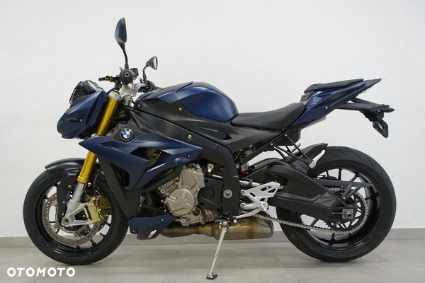 BMW S