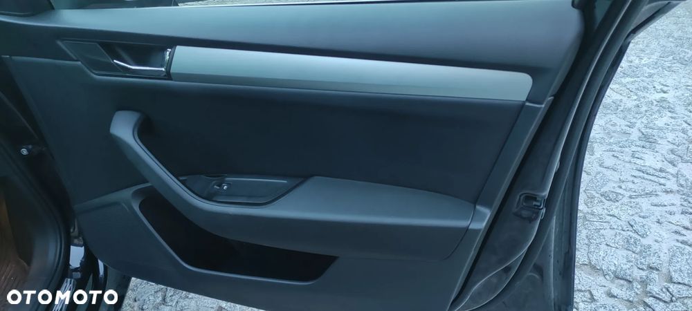 Skoda Superb 2.0 TDI Ambition - 10