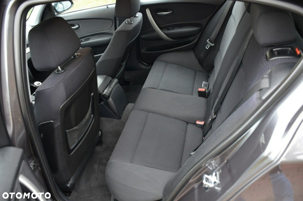 BMW Seria 1 - 24
