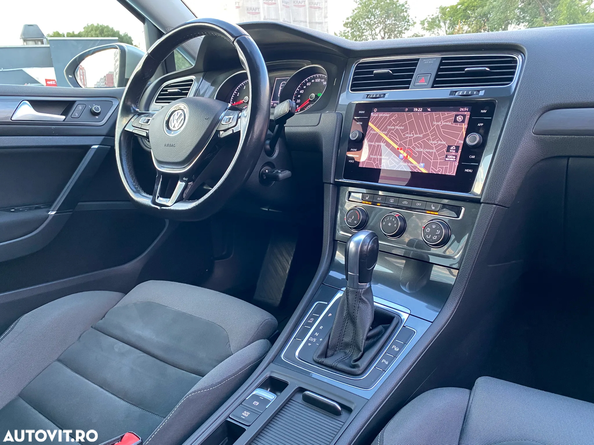 Volkswagen Golf 1.4 TSI (BlueMotion Technology) DSG Highline - 9