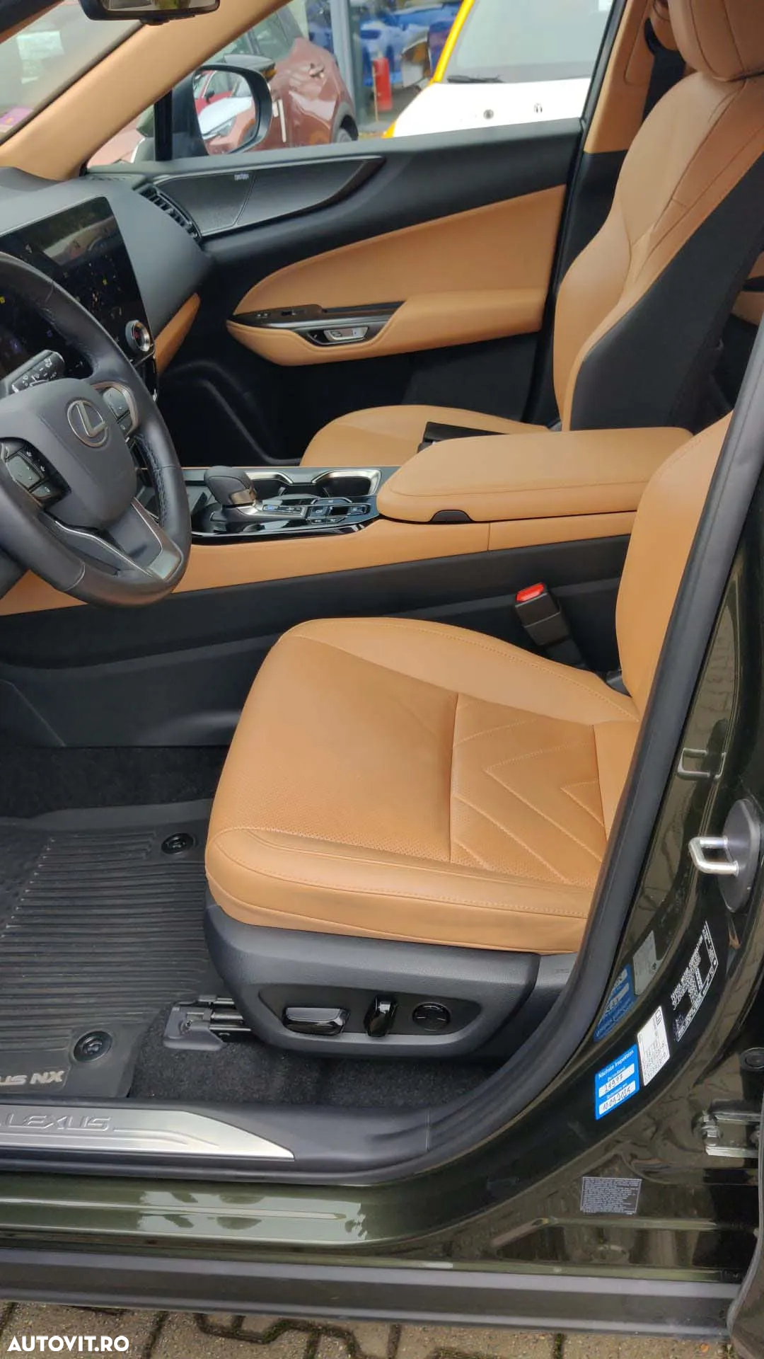 Lexus Seria NX 350h AWD CVT HEV Luxury - 13