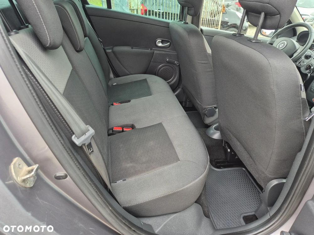Renault Clio 1.2 16V 75 Dynamique - 14