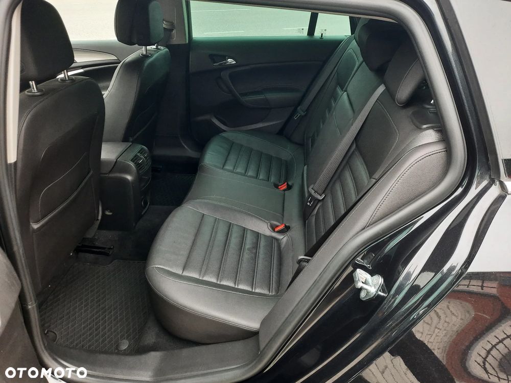 Opel Insignia - 17