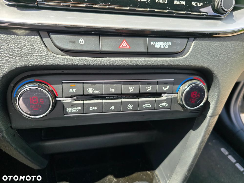 Kia XCeed - 32
