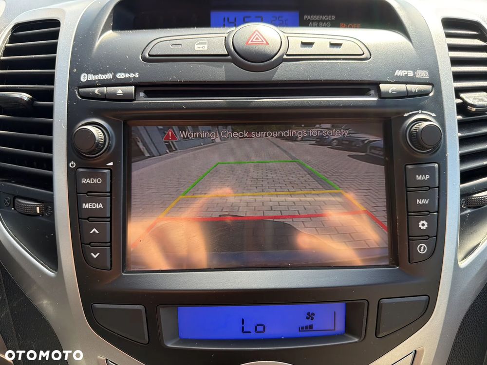 Hyundai ix20 1.6 BlueDrive Comfort - 24