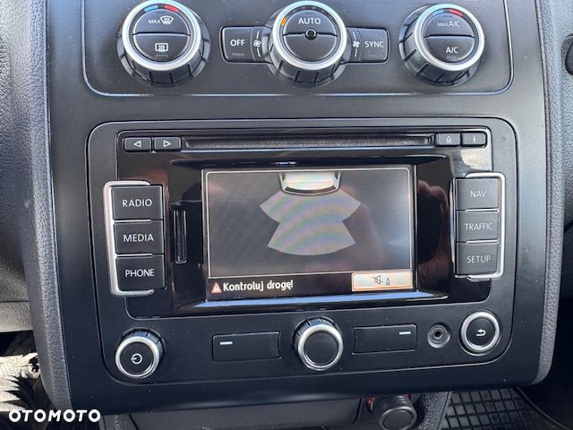 Volkswagen Touran - 18