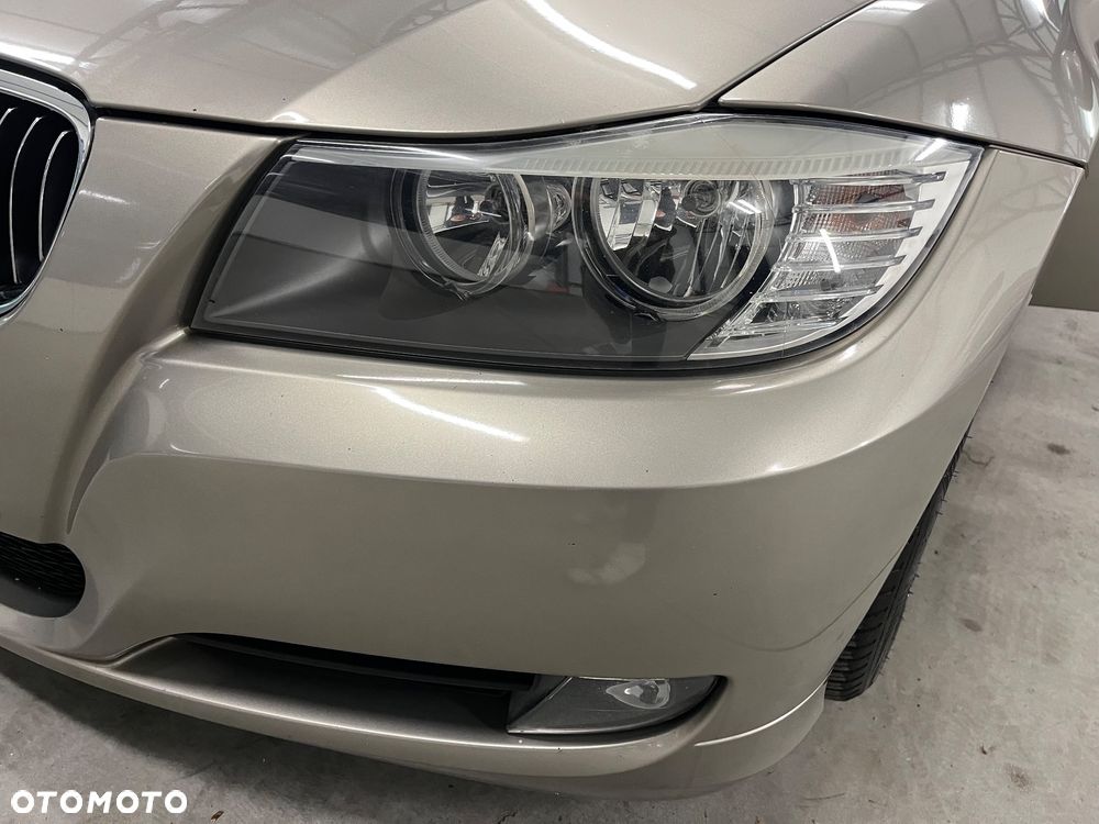 BMW Seria 3 318d DPF Edition Sport - 25