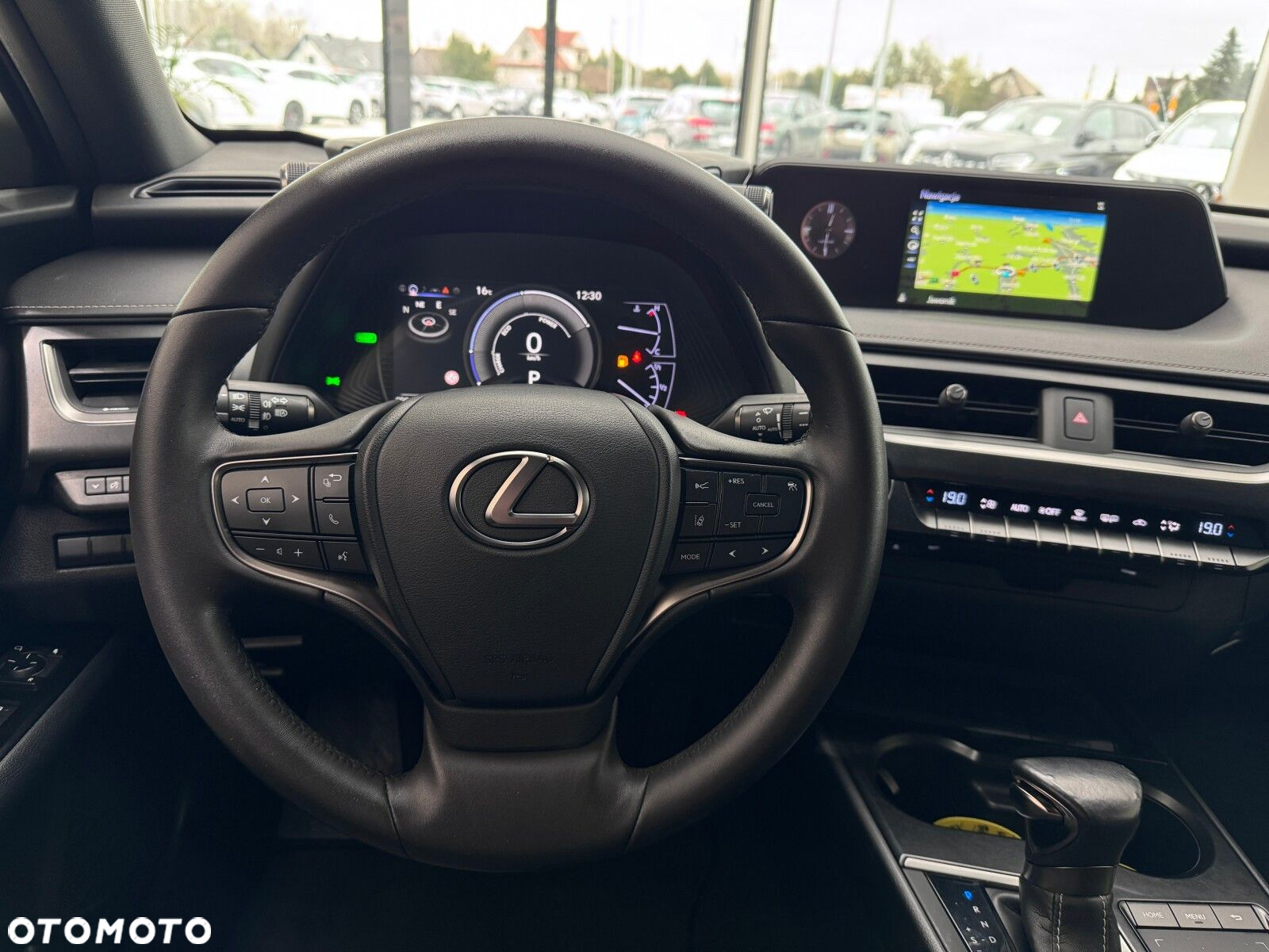 Lexus UX - 15