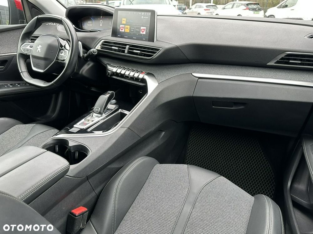 Peugeot 3008 1.2 PureTech Allure S&S EAT8 - 23