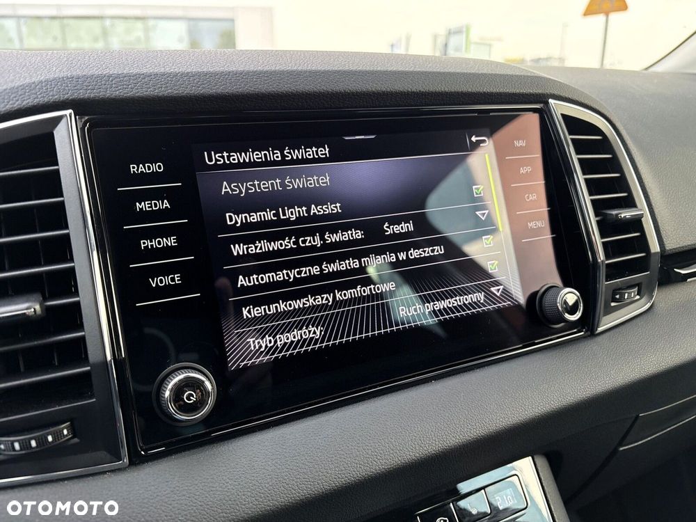Skoda Karoq 1.5 TSI ACT 4x2 Style DSG - 27