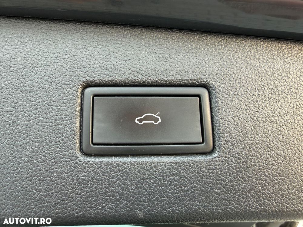 Volkswagen Tiguan 2.0 TDI SCR 4MOTION DSG Elegance - 10