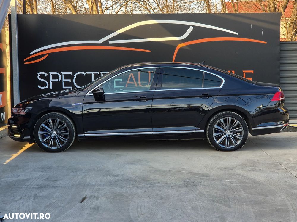 Volkswagen Passat - 4