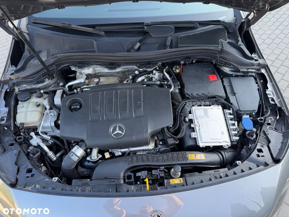 Mercedes-Benz Klasa B 200 d Style 8G-DCT - 24