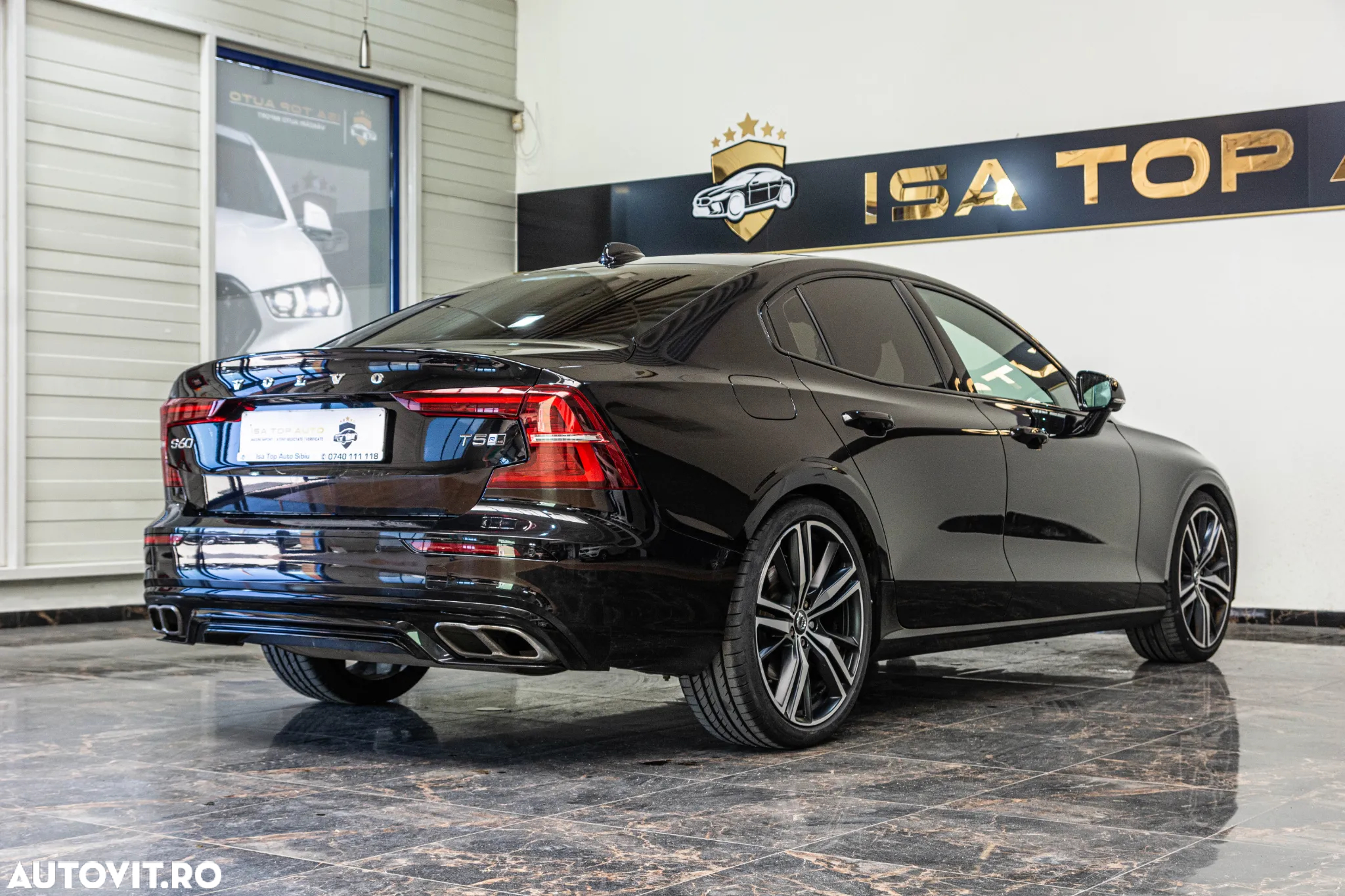 Volvo S60 T5 AWD R-Design - 4