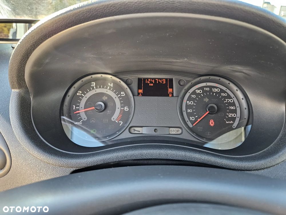 Renault Clio 1.4 16V Authentique - 7