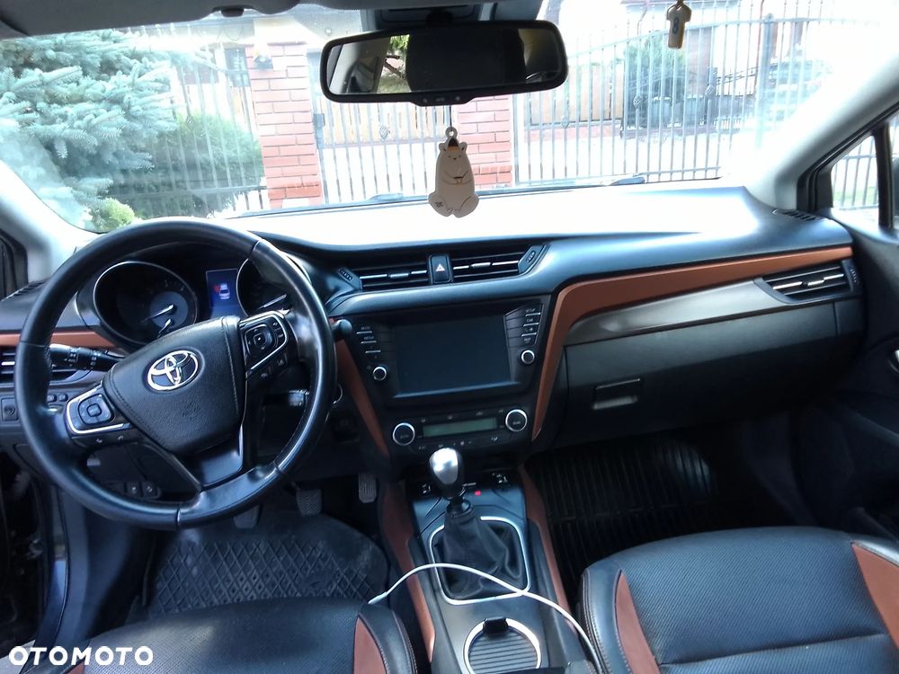 Toyota Avensis 2.0 D-4D Prestige - 7