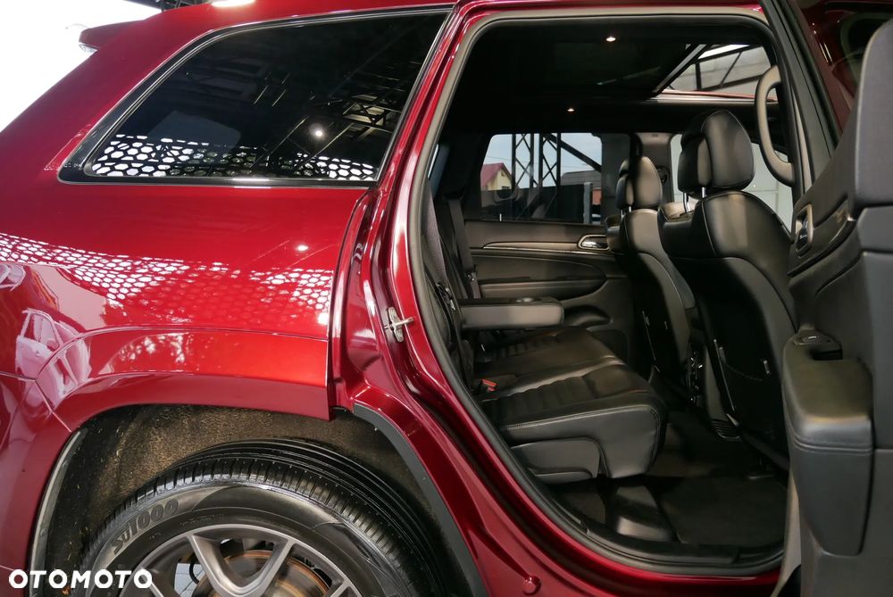 Jeep Grand Cherokee - 11