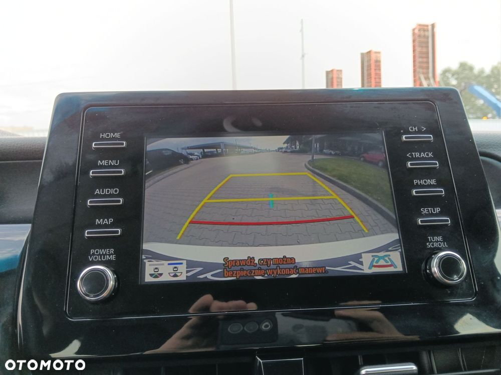 Toyota Camry 2.5 Hybrid Comfort CVT - 23