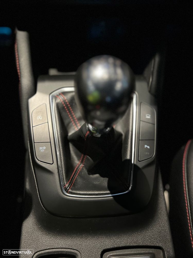 Ford Kuga 1.5 EcoBoost ST-Line - 35