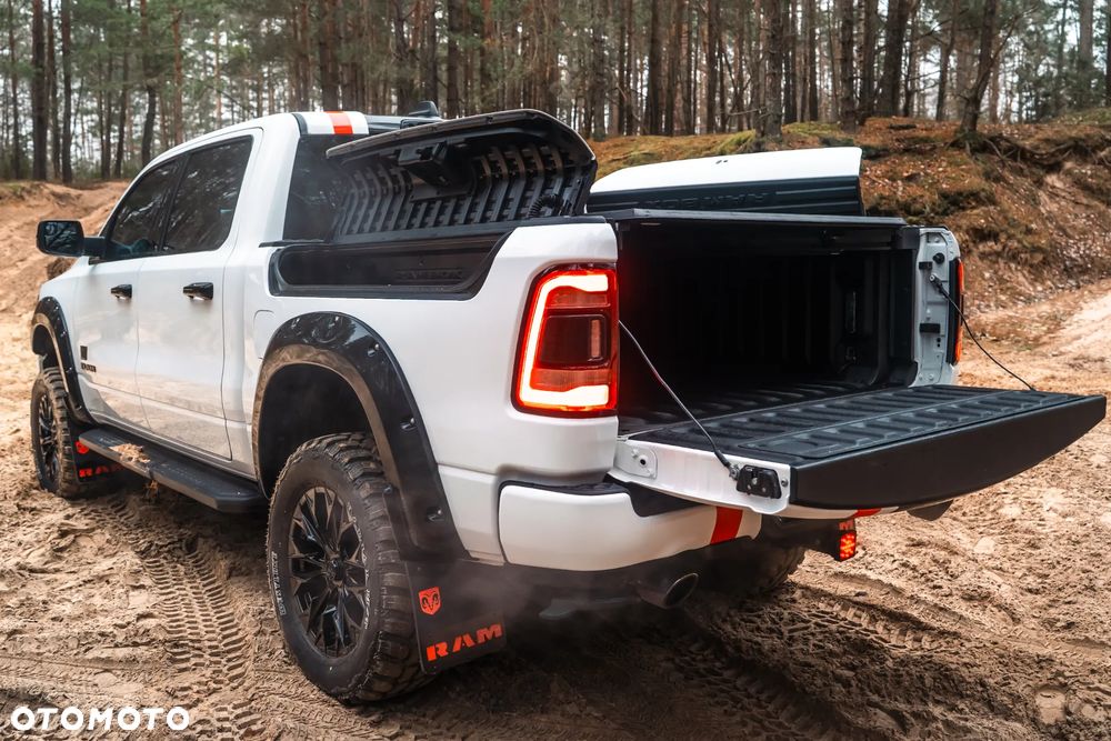 RAM 1500 Crew Cab Shortbed Bighorn - 6