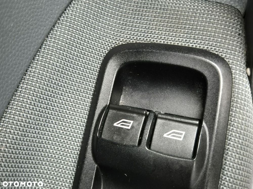 Ford Fiesta 1.25 Trend - 28