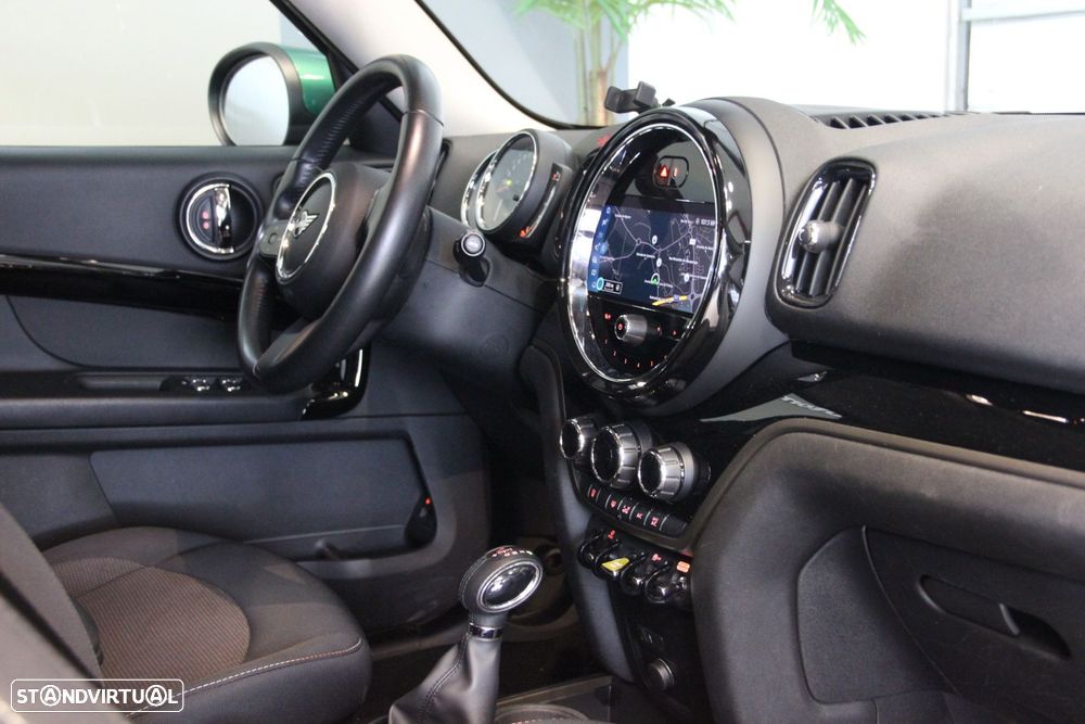 MINI Countryman Cooper SE ALL4 Yours Auto - 12