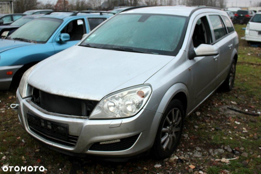 Opel Astra H 2008 1.8i Z18XER Kombi (MASKA, ZDERZAK, LAMPA, BŁOTNIK, DRZWI, SZYBA, FOTEL) - 3