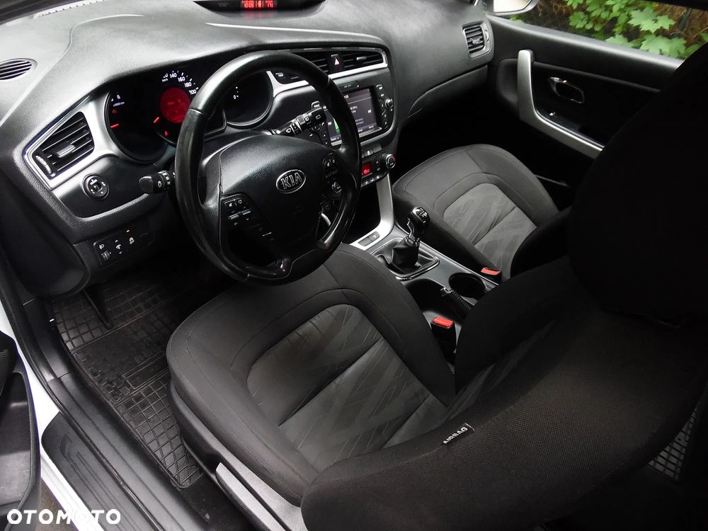 Kia Ceed - 19