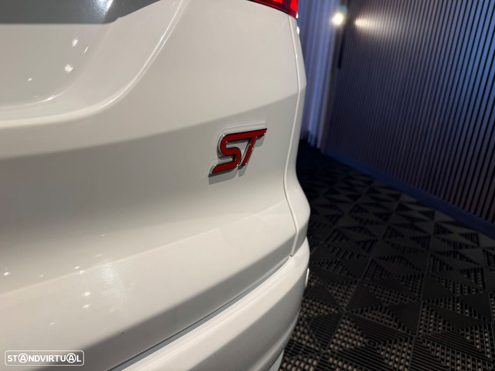 Ford Focus SW 2.0 TDCi ST-2 - 16