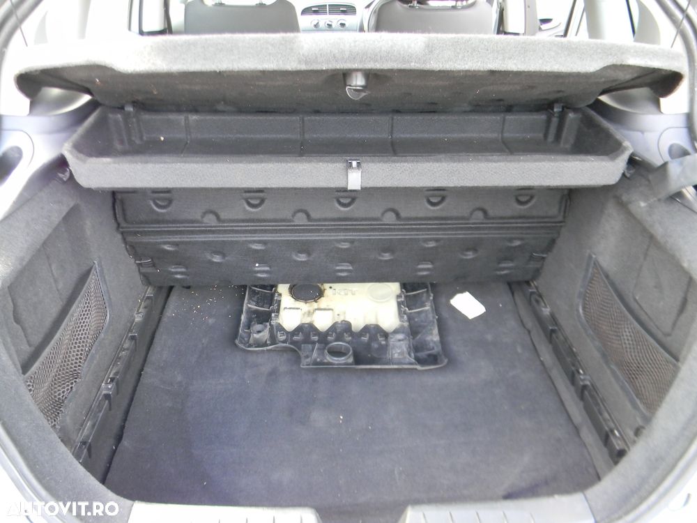 Dezmembrari  Seat TOLEDO Mk 3 (5P)  2004  > 2009 1.9 TDI Motorina - 23