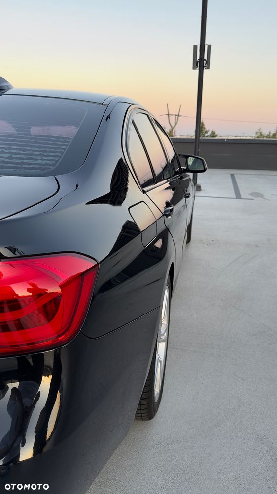 BMW Seria 3 328i - 11