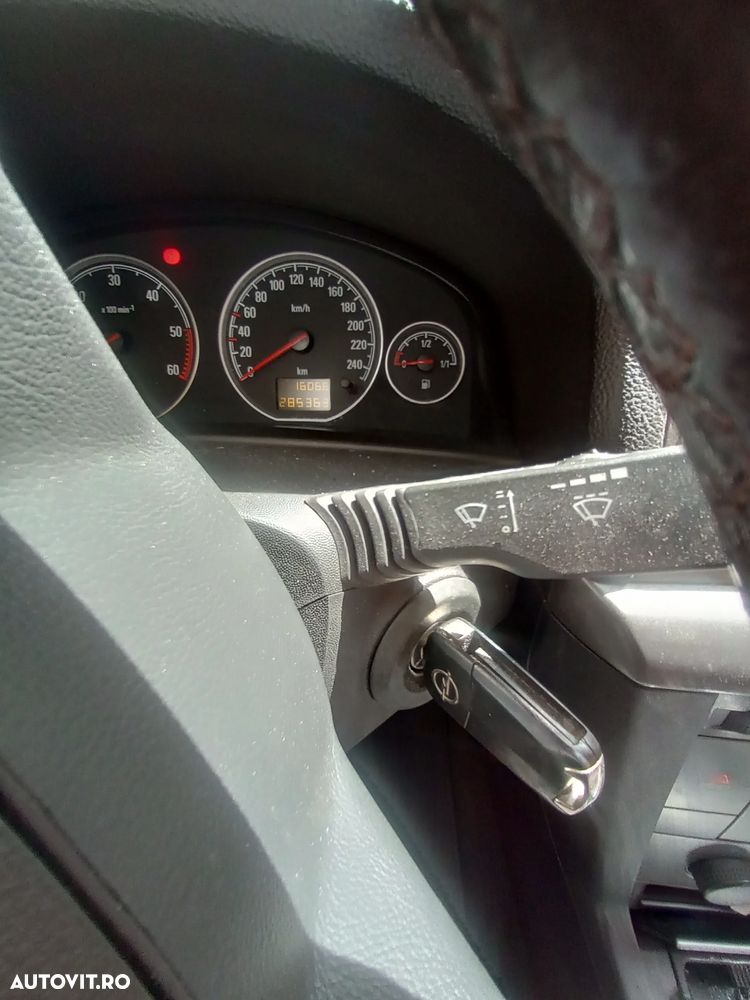 Opel Vectra 1.9 CDTI DPF Business - 11